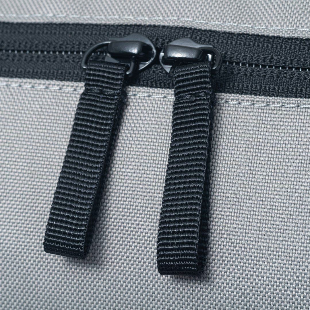 BEAMS DESIGN Every One バックパック グレー