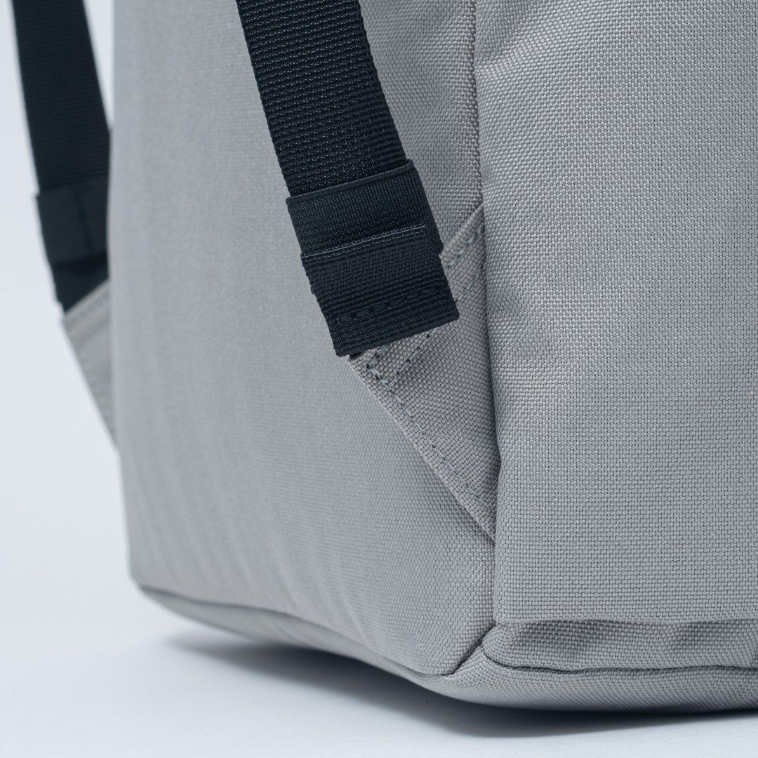 BEAMS DESIGN Every One バックパック グレー