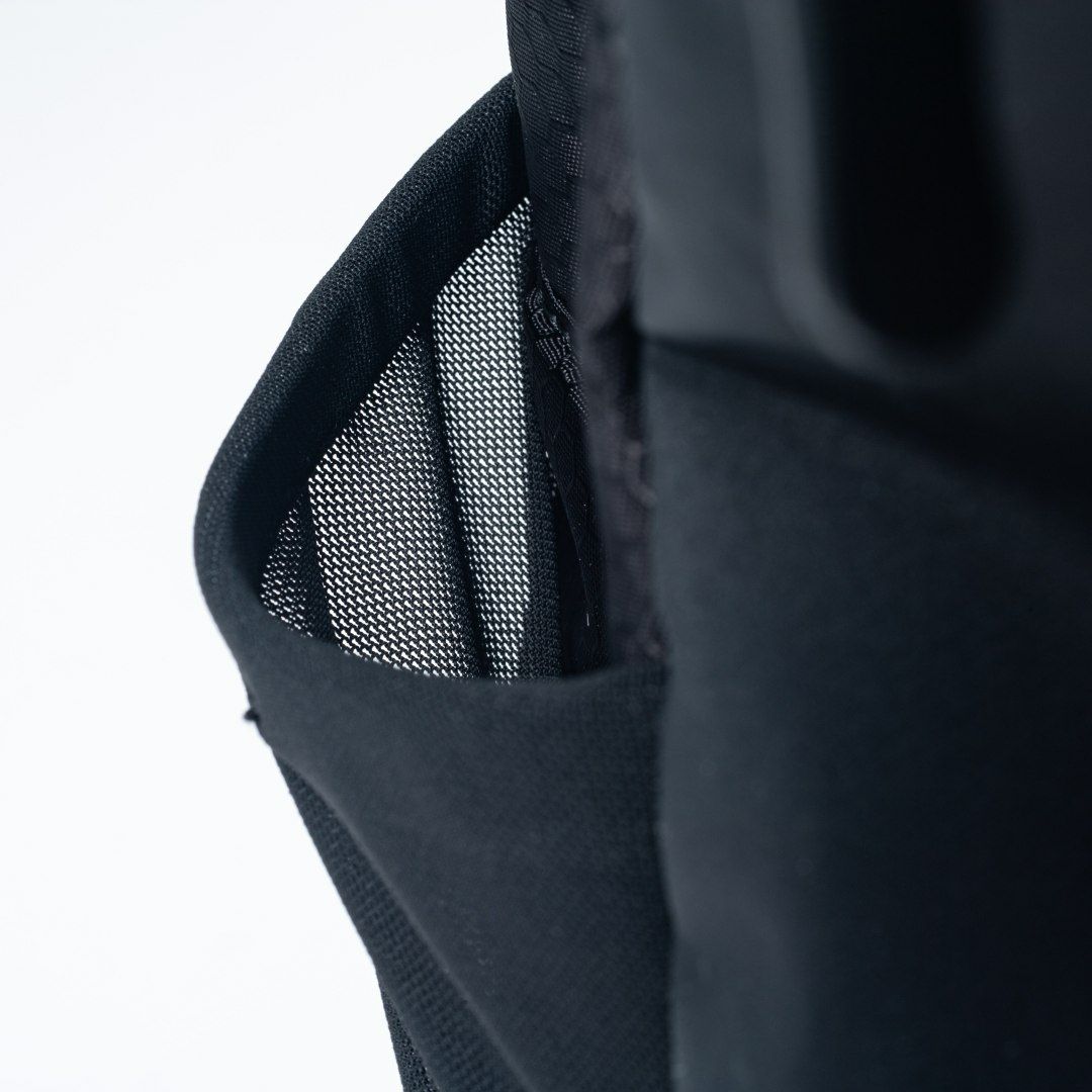 BEAMS DESIGN Waterproof バックパック(M) ブラック