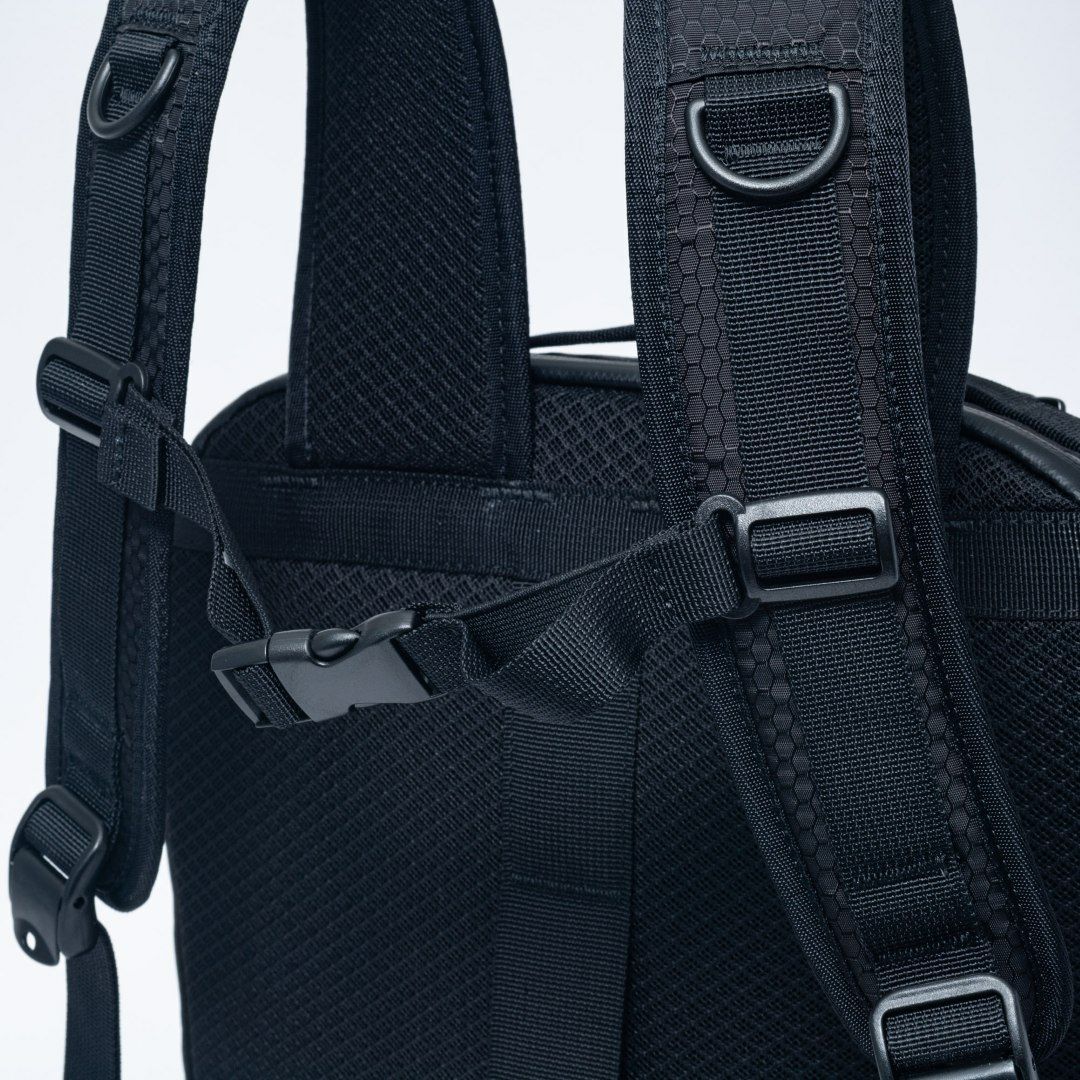 BEAMS DESIGN Waterproof バックパック(M) ブラック