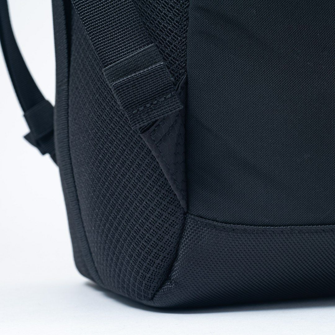 BEAMS DESIGN Waterproof バックパック(M) ブラック