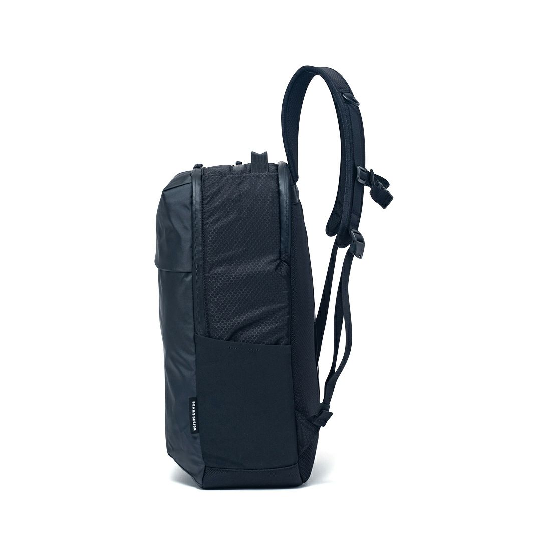 BEAMS DESIGN Waterproof バックパック(S) ブラック
