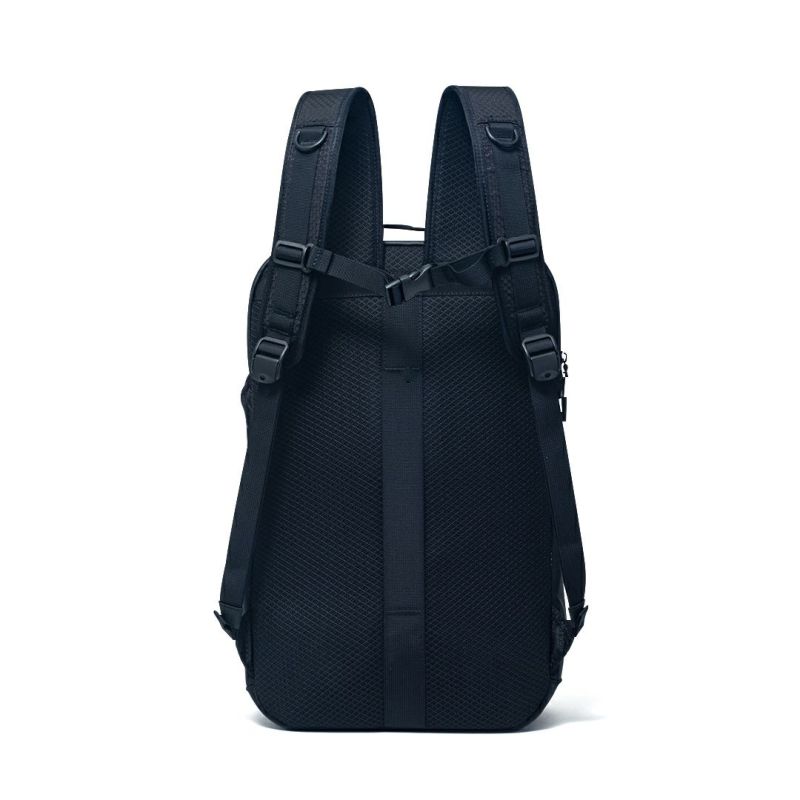 BEAMS DESIGN Waterproof バックパック(S) ブラック