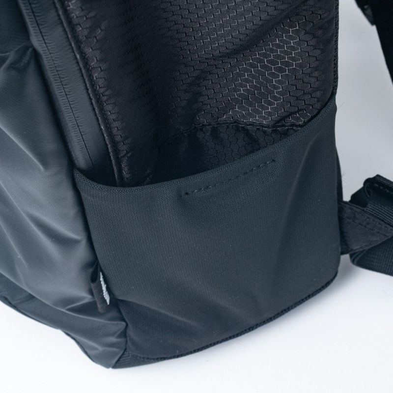 BEAMS DESIGN Waterproof バックパック(S) ブラック