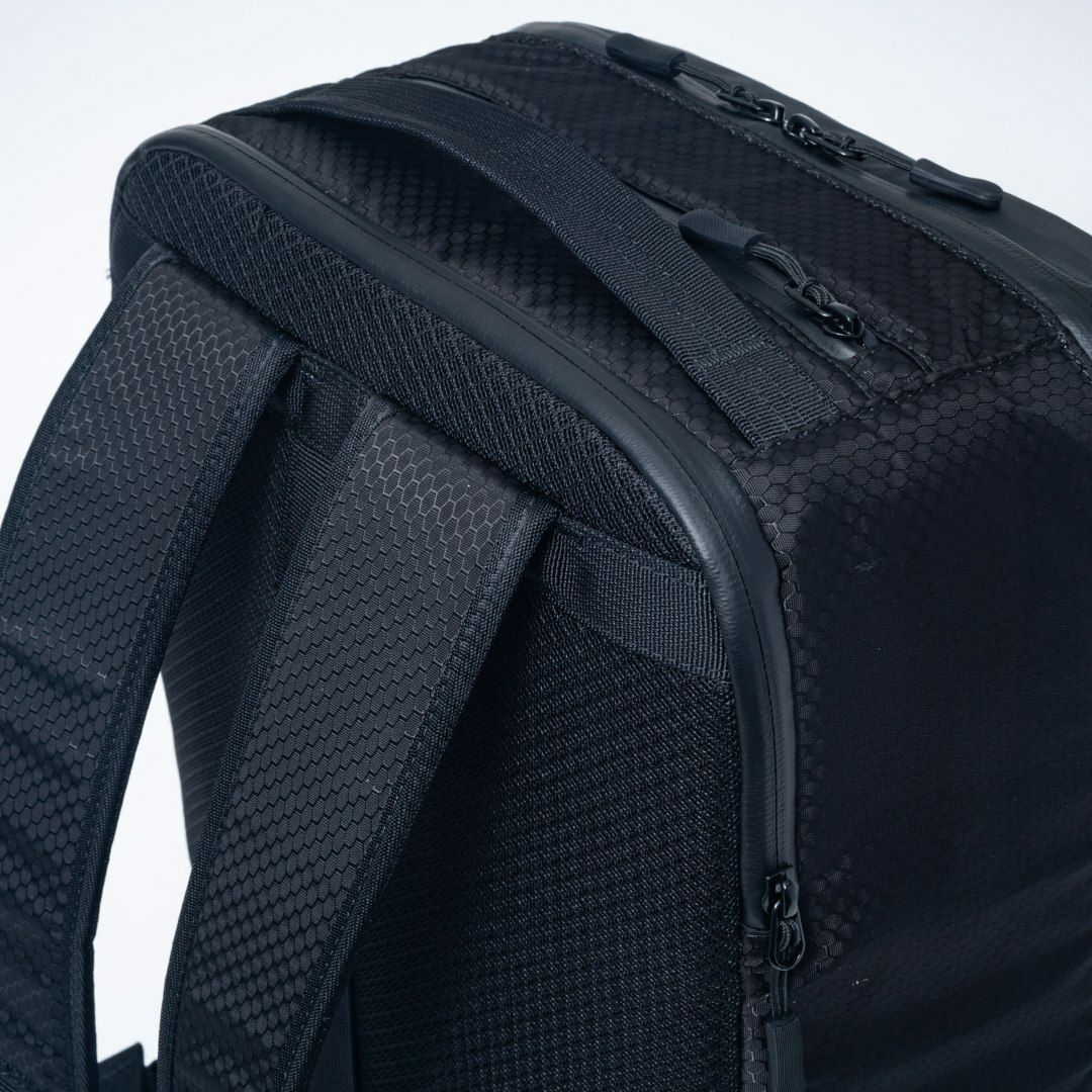 BEAMS DESIGN Waterproof バックパック(S) ブラック