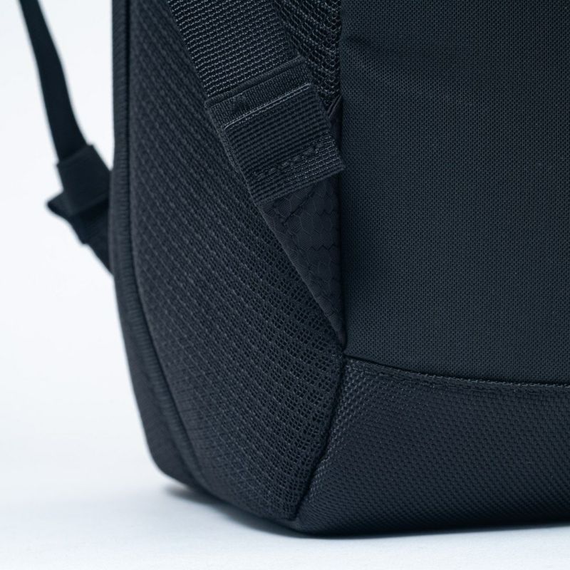 BEAMS DESIGN Waterproof バックパック(S) ブラック