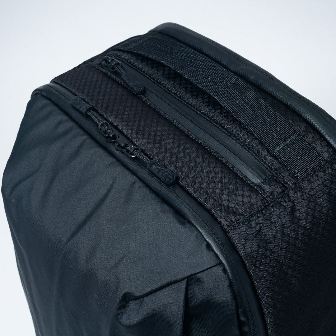 BEAMS DESIGN Waterproof バックパック(L) ブラック