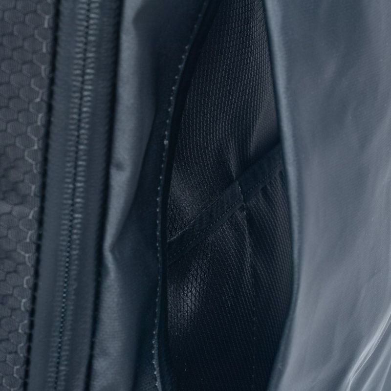 BEAMS DESIGN Waterproof バックパック(L) ブラック