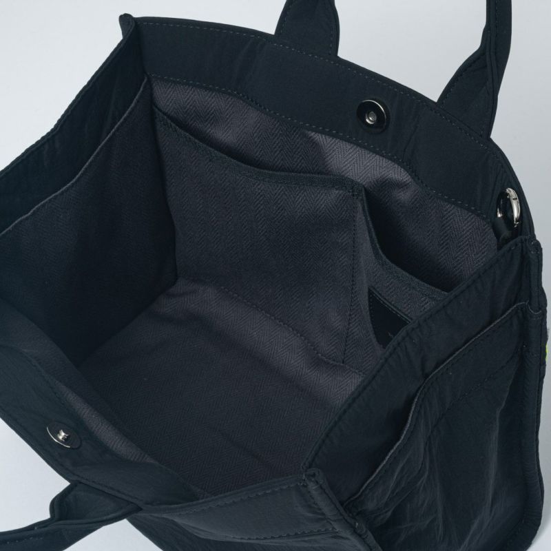 MANIUNO KAJIF スクエアミニトート(M) ブラック