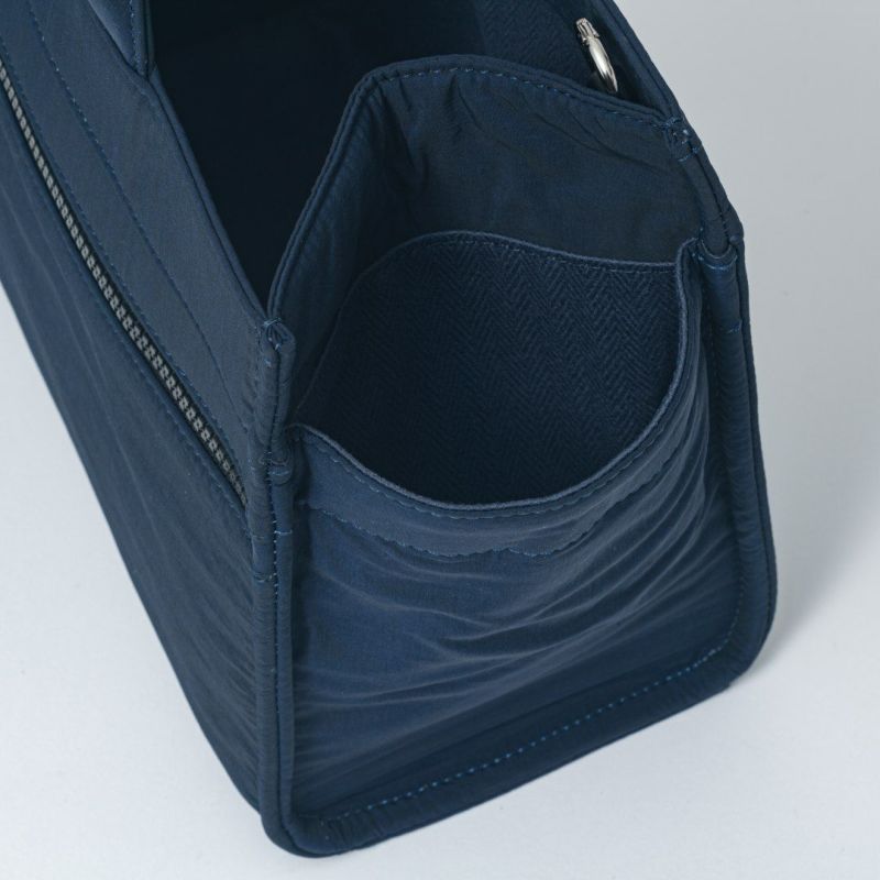 MANIUNO KAJIF スクエアミニトート(M) ネイビー