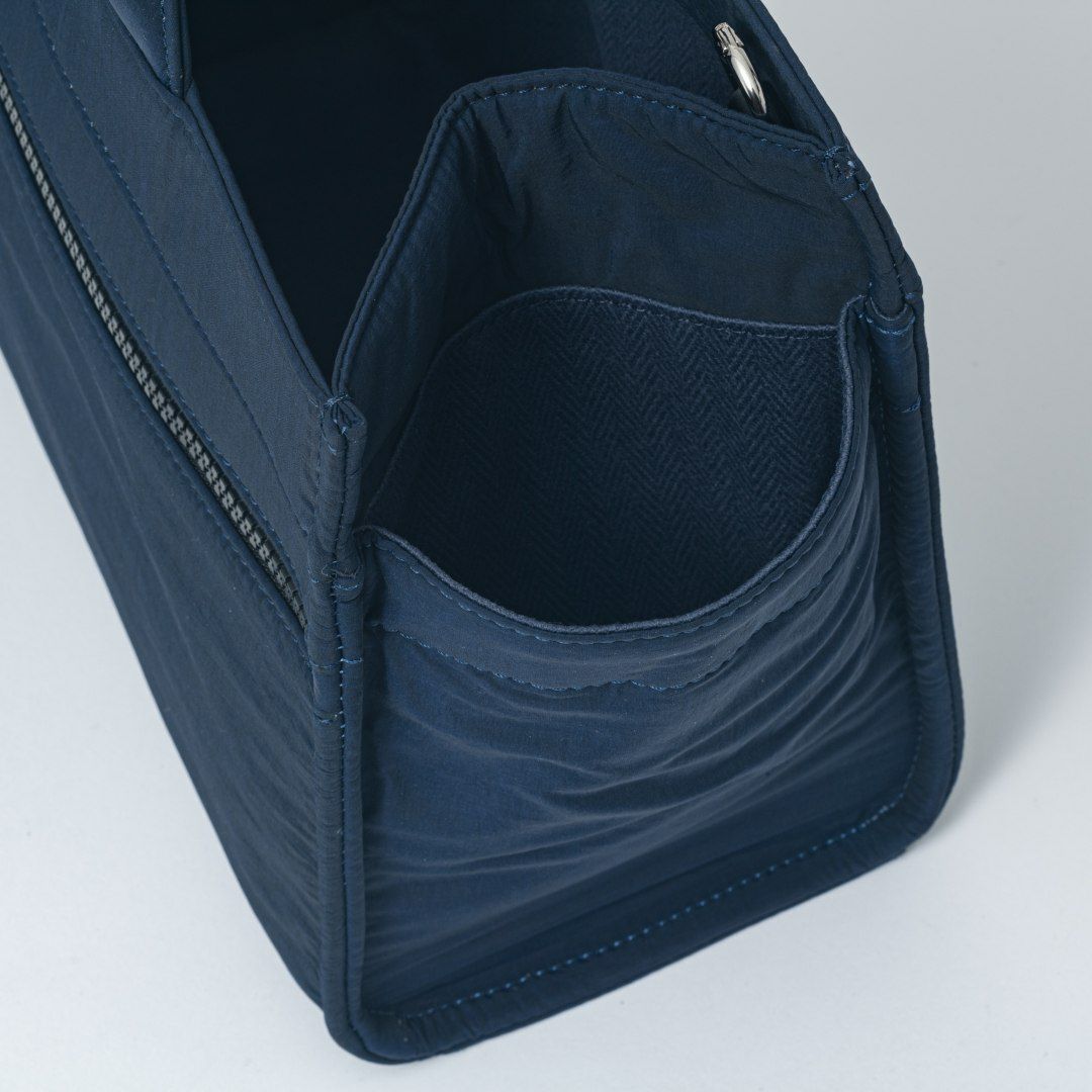 MANIUNO KAJIF スクエアミニトート(M) ネイビー