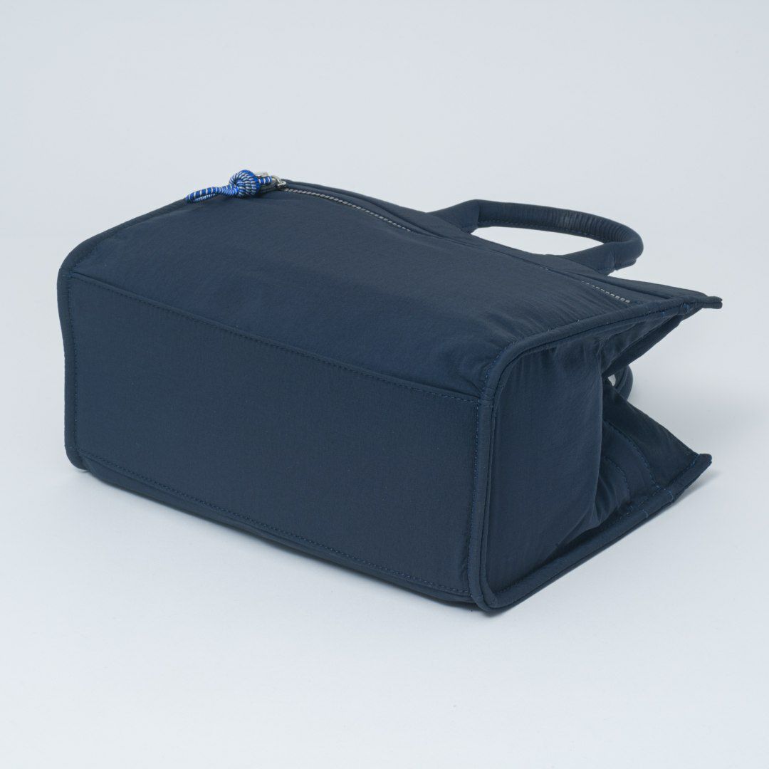 MANIUNO KAJIF スクエアミニトート(M) ネイビー