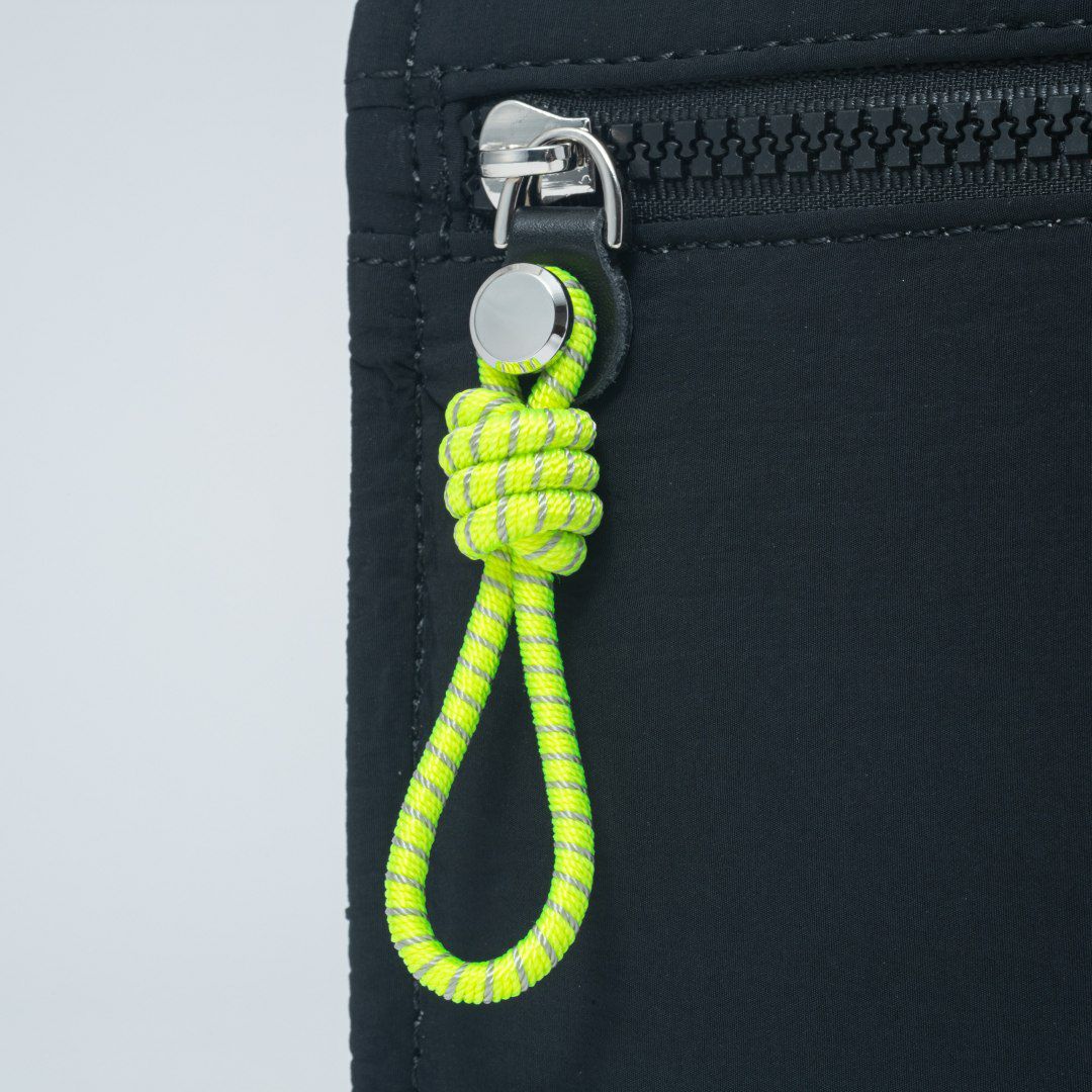 MANIUNO KAJIF スクエアミニトート(S) ブラック