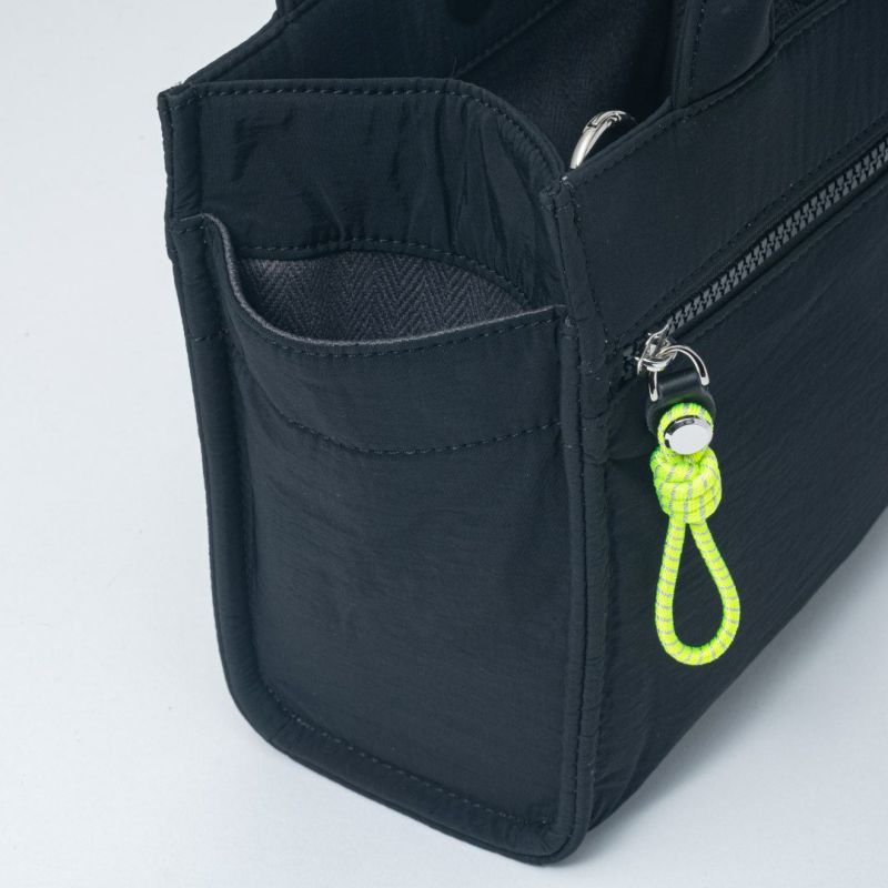 MANIUNO KAJIF スクエアミニトート(S) ブラック