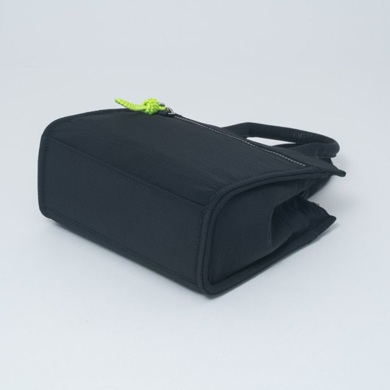 MANIUNO KAJIF スクエアミニトート(S) ブラック