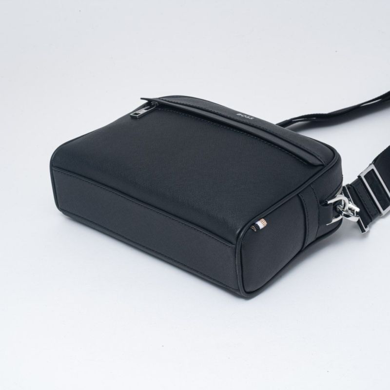 BOSS Zair_Squared Crossb ショルダーバッグ【HBMH5ZS1】 ブラック