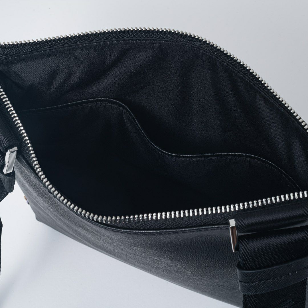 BOSS Zair_S z env large　ショルダーバッグ【HBMH5ZS2】 ブラック