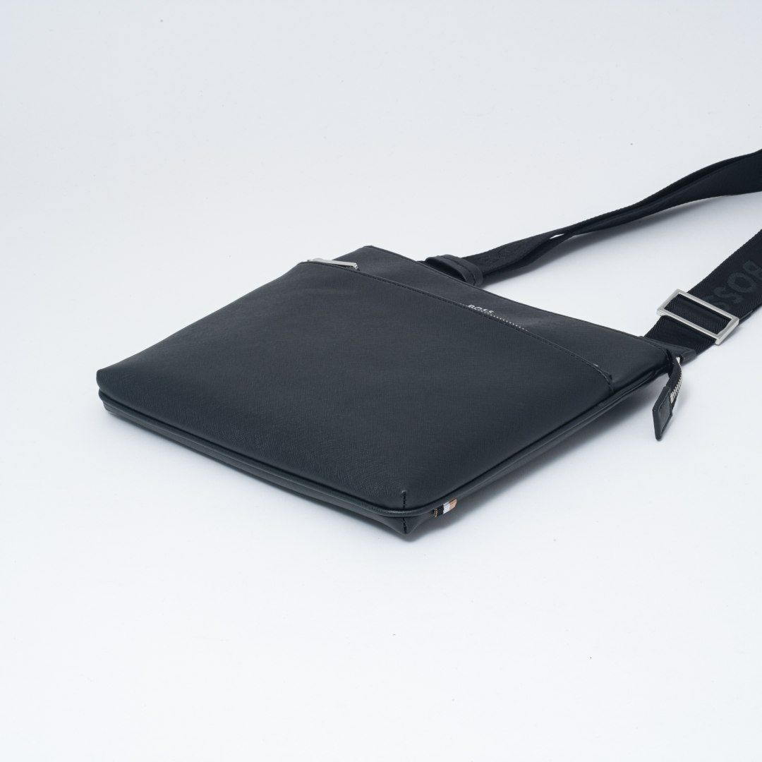 BOSS Zair_S z env large　ショルダーバッグ【HBMH5ZS2】 ブラック