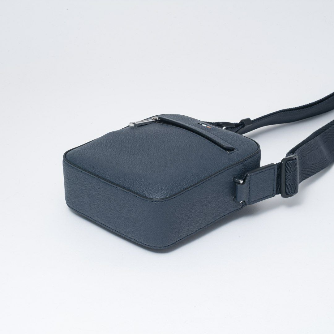 BOSS Ray_NS zip N. ショルダーバッグ【HBMH5YS2】 ネイビー