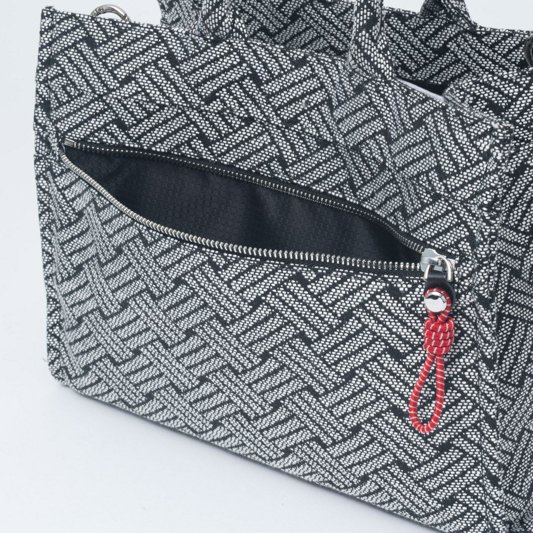 MANIUNO NOVATEX スクエアミニトート(M)【MUMHDSM1】 ブラック