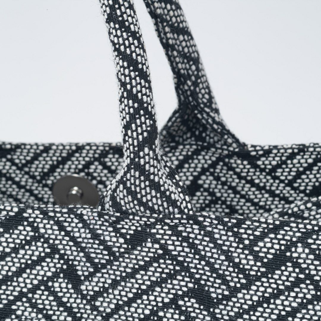 MANIUNO NOVATEX スクエアミニトート(M)【MUMHDSM1】 ブラック