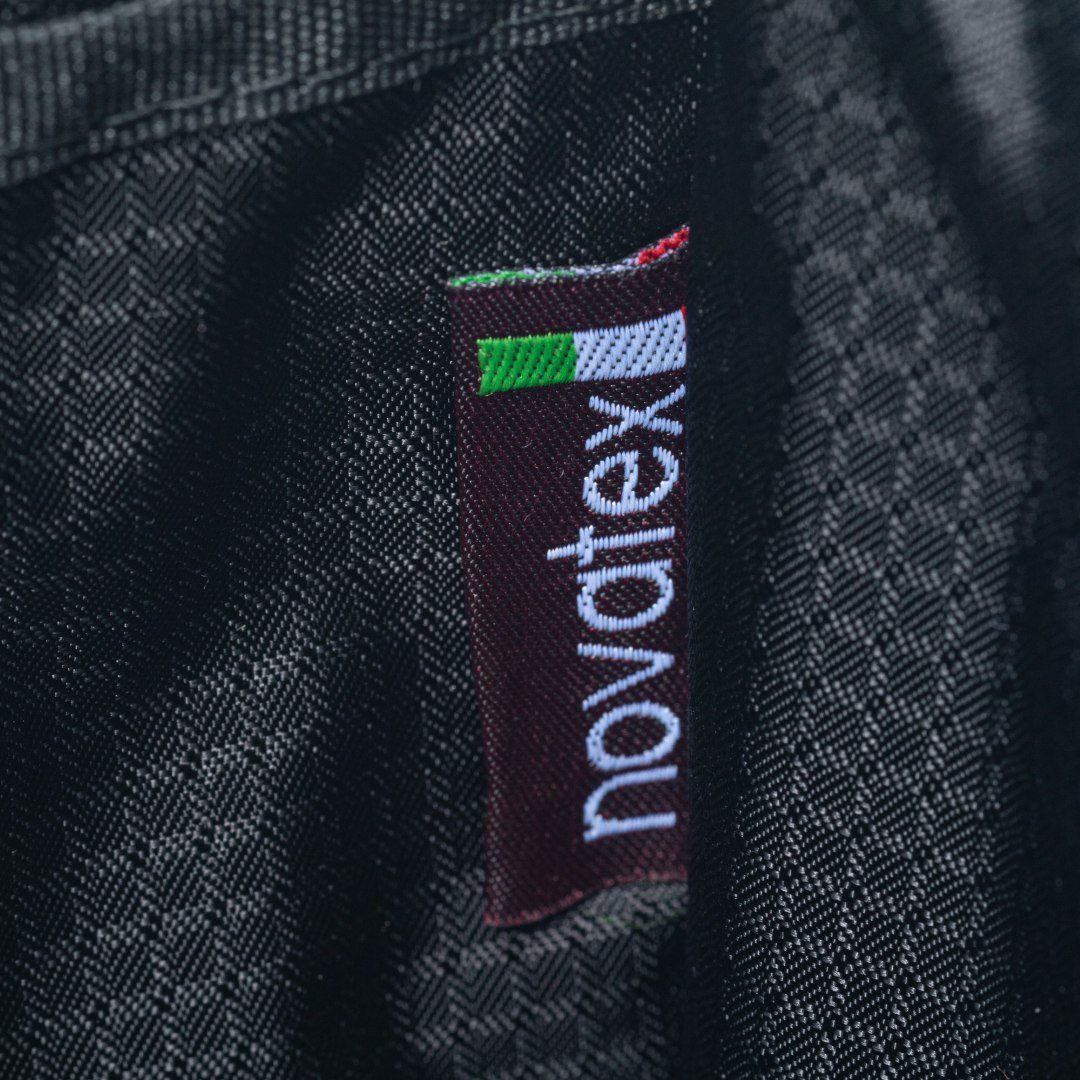 MANIUNO NOVATEX スクエアミニトート(M)【MUMHDSM1】 ブラック