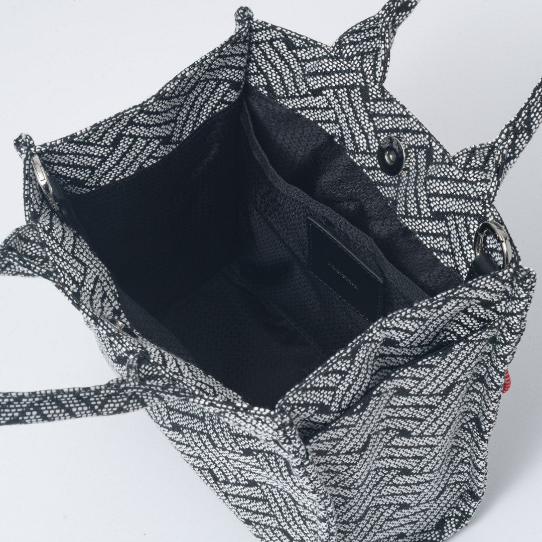 MANIUNO NOVATEX スクエアミニトート(S)【MUMHDSM2】 ブラック