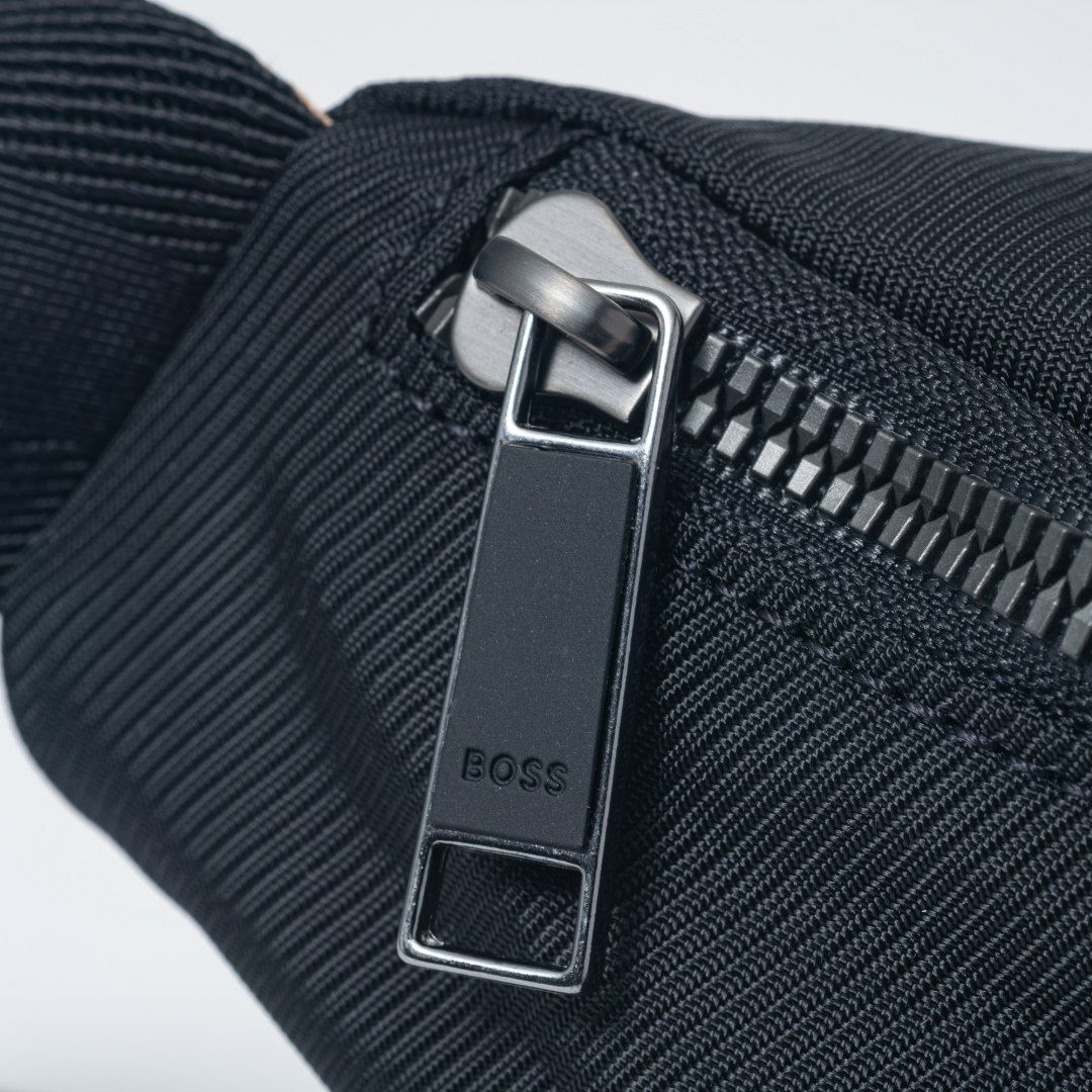 BOSS Catch ボディバッグ【HBMH5WS1】 ブラック