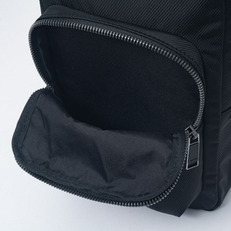 BOSS Catch ボディバッグ【HBMH5WS5】 ブラック