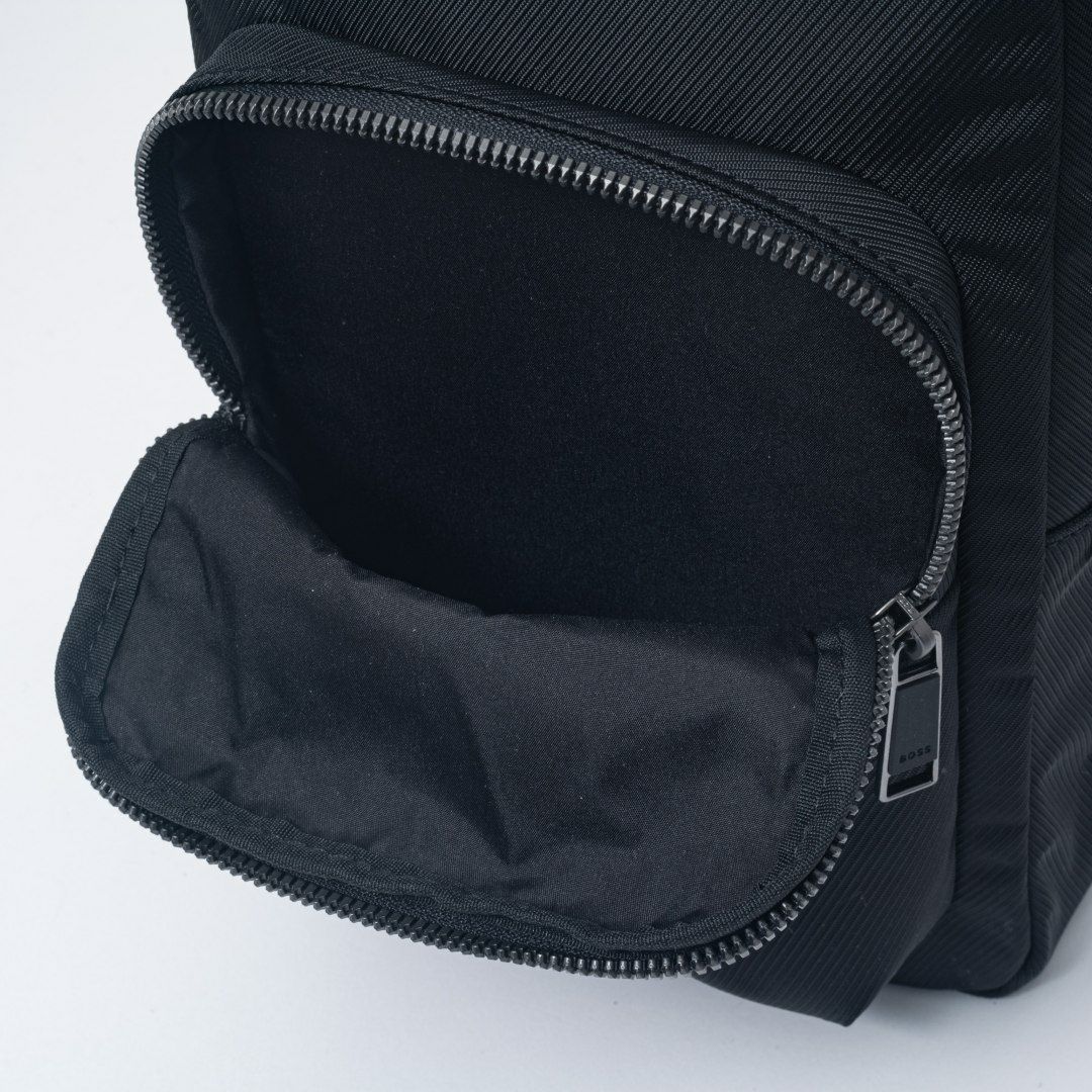 BOSS Catch ボディバッグ【HBMH5WS5】 ブラック