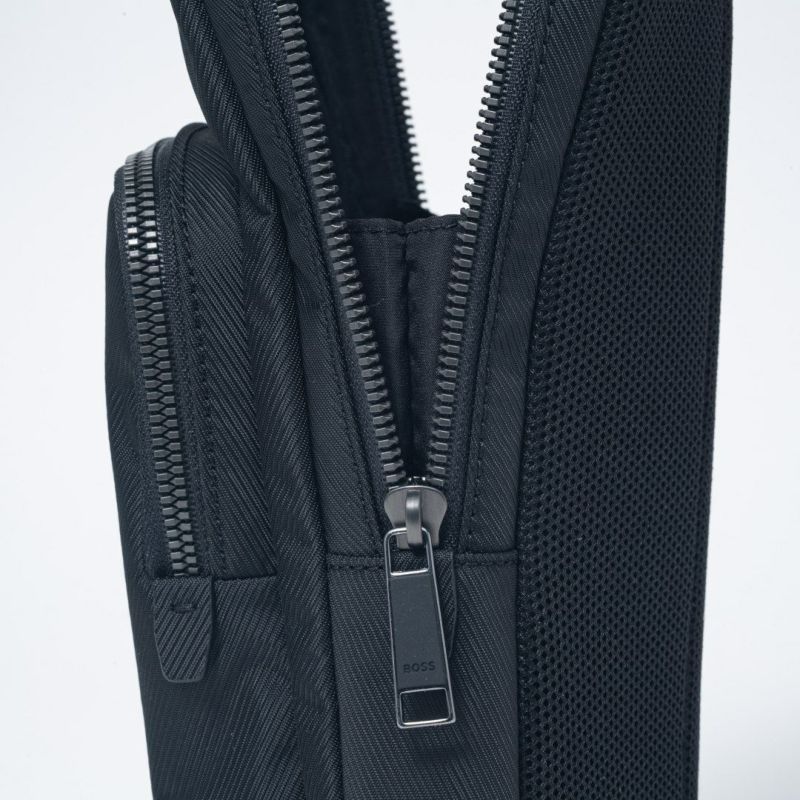 BOSS Catch ボディバッグ【HBMH5WS5】 ブラック