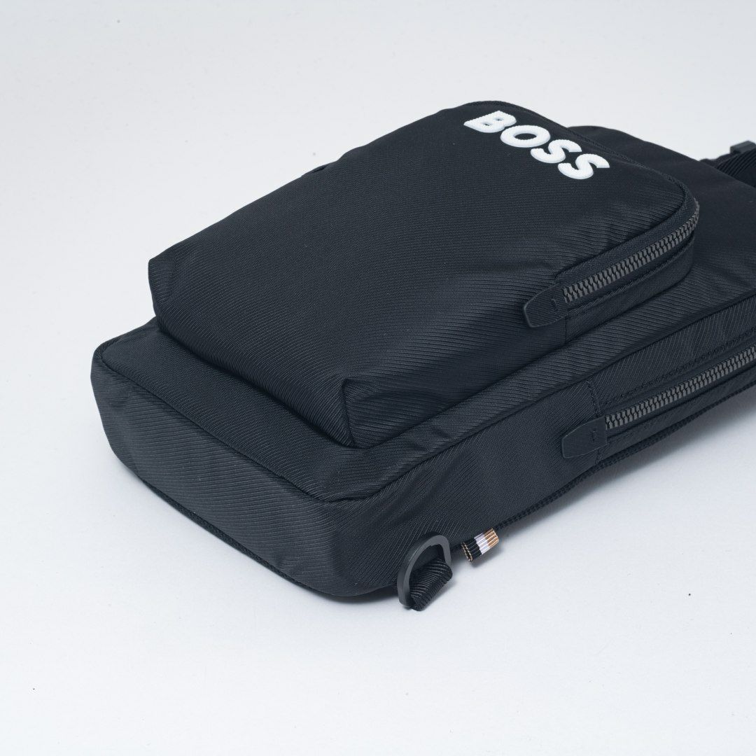BOSS Catch ボディバッグ【HBMH5WS5】 ブラック