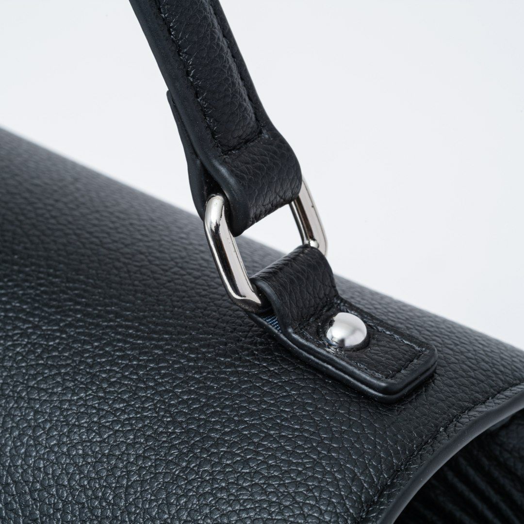 JILL STUARTインプルーブ 2WAYショルダー ブラック