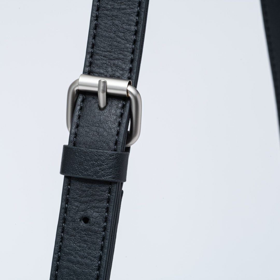 MARGARET HOWELL idea リドニー ショルダー ブラック