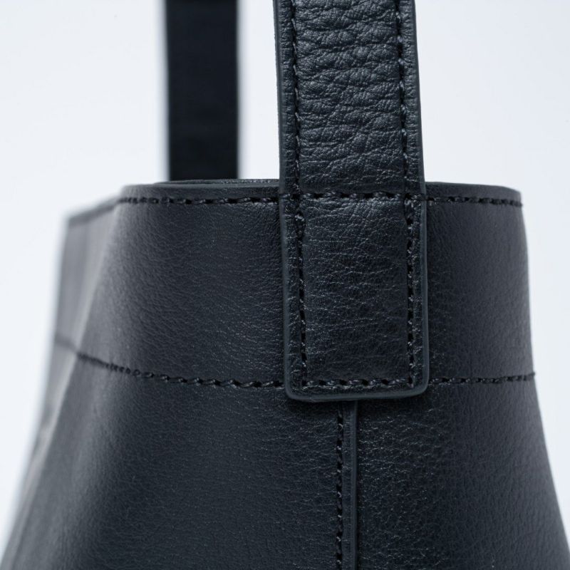 MARGARET HOWELL idea リドニー ショルダー ブラック