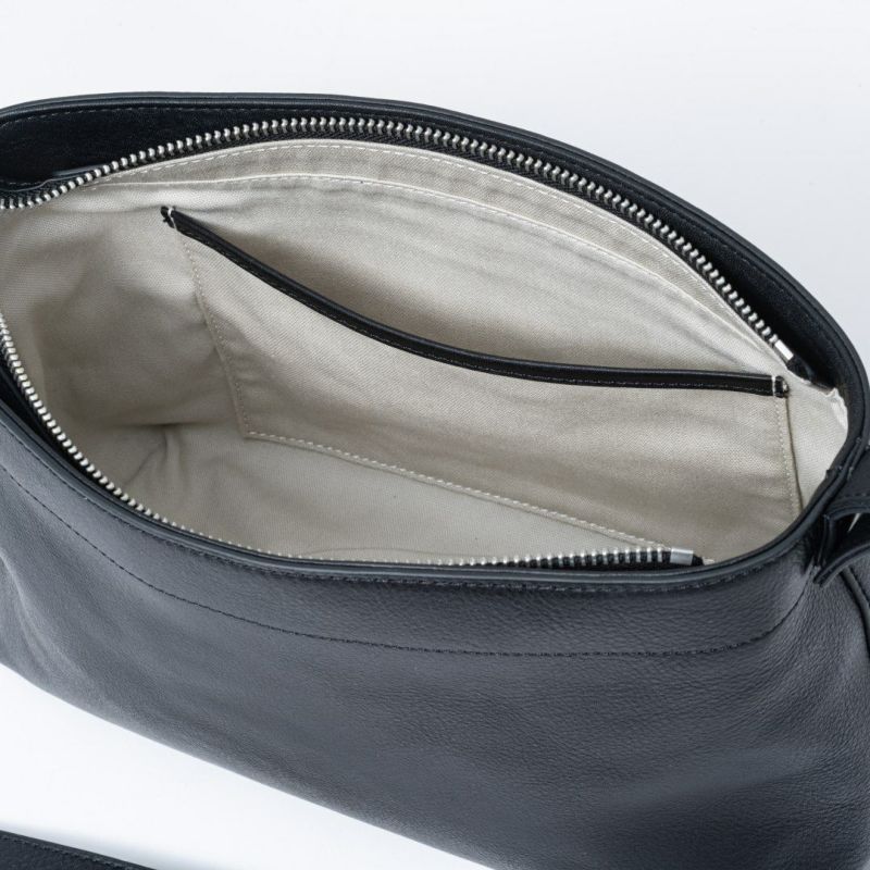 MARGARET HOWELL idea リドニー ショルダー ブラック