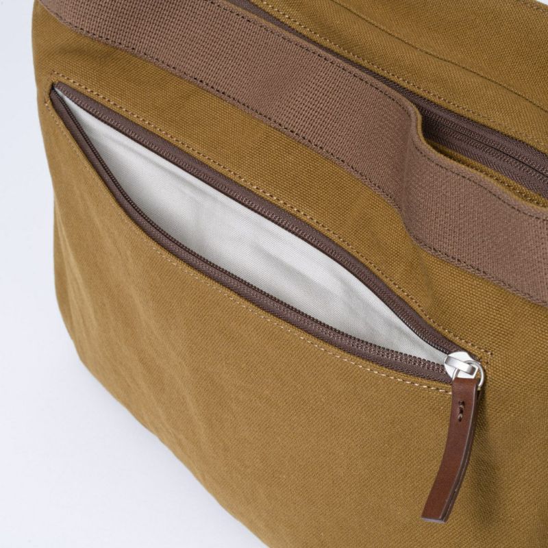 MARGARET HOWELL ideaマルバ ショルダー(M) マスタード