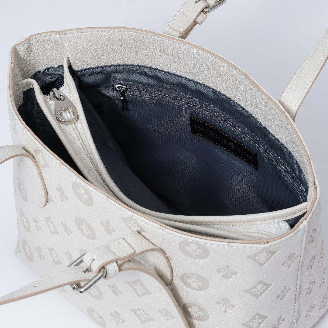 PATRICK COXリリーエンボス トート(M) ホワイト