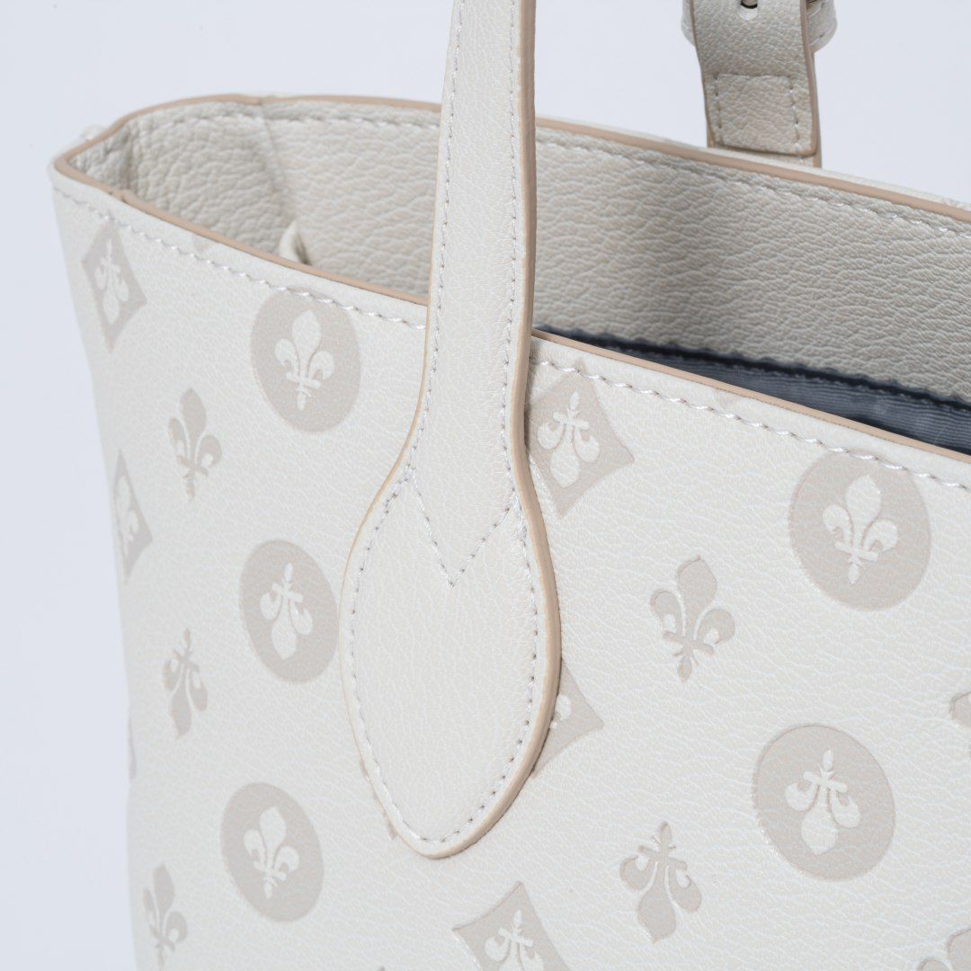 PATRICK COXリリーエンボス トート(M) ホワイト