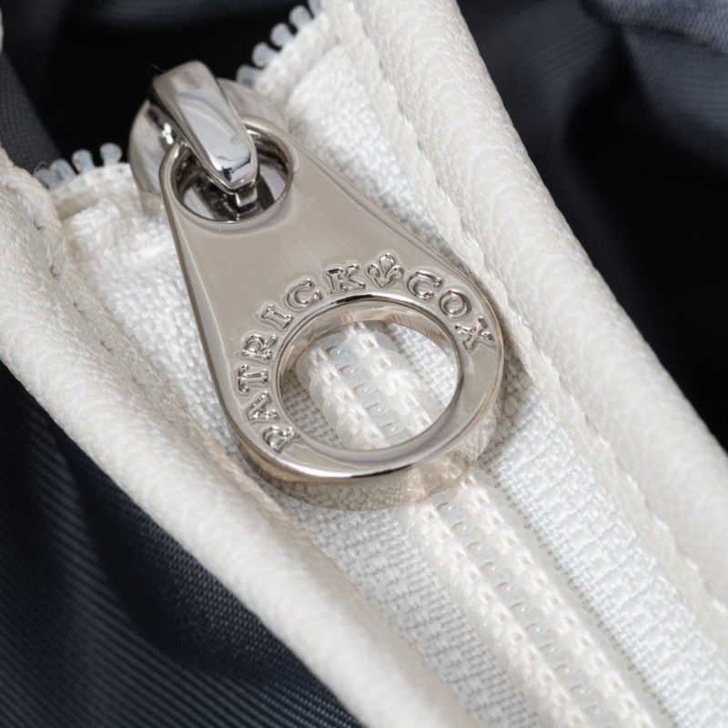 PATRICK COXリリーエンボス トート(M) ホワイト