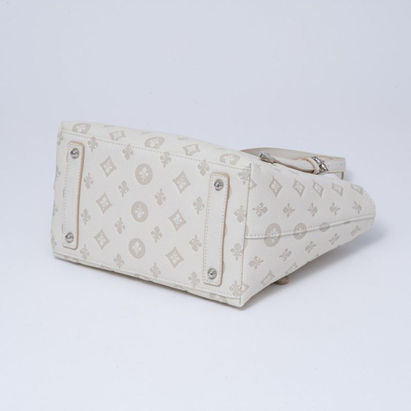 PATRICK COXリリーエンボス トート(M) ホワイト