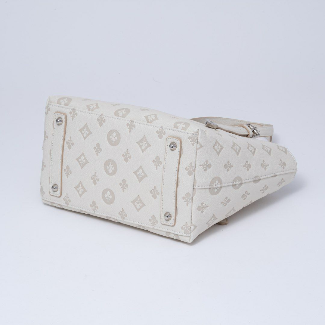 PATRICK COXリリーエンボス トート(M) ホワイト