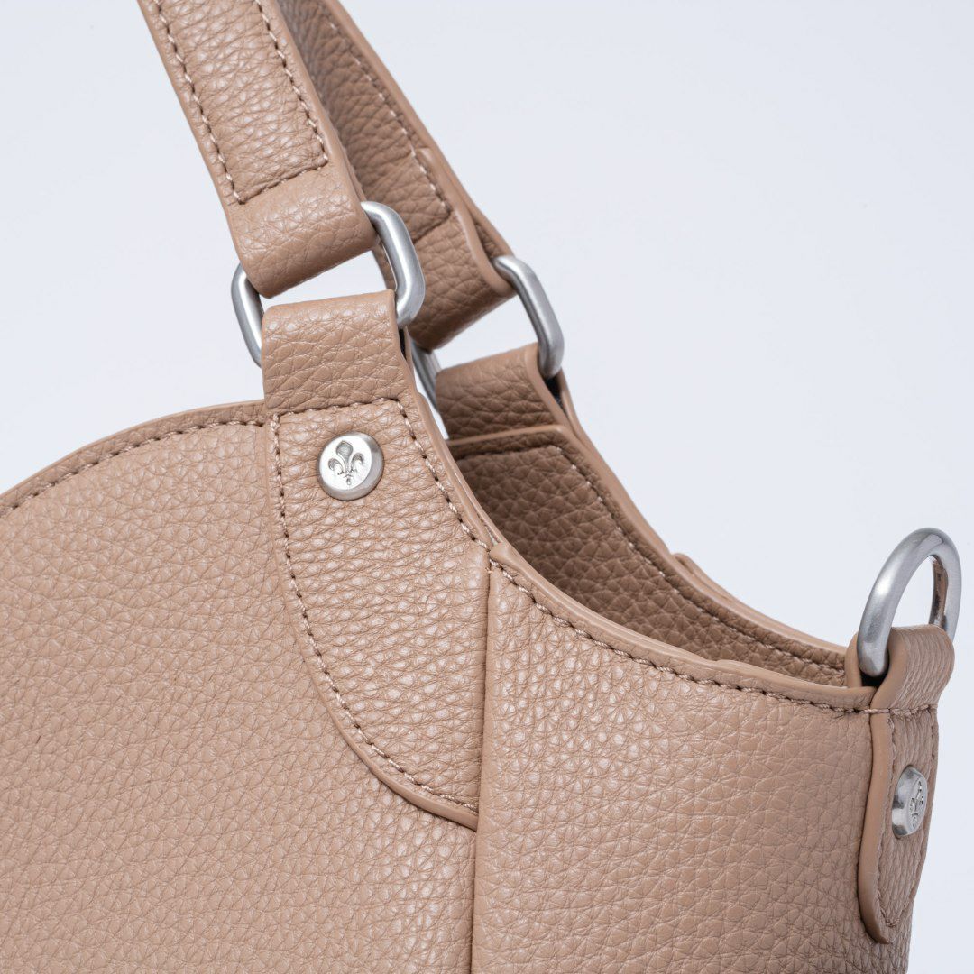 PATRICK COX リリーモール2 2WAYハンド ベージュ