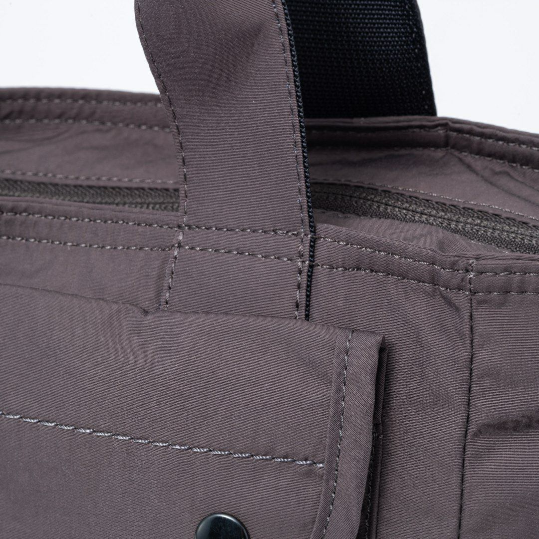 MARGARET HOWELL idea マドックス 2WAYハンド チャコールグレー