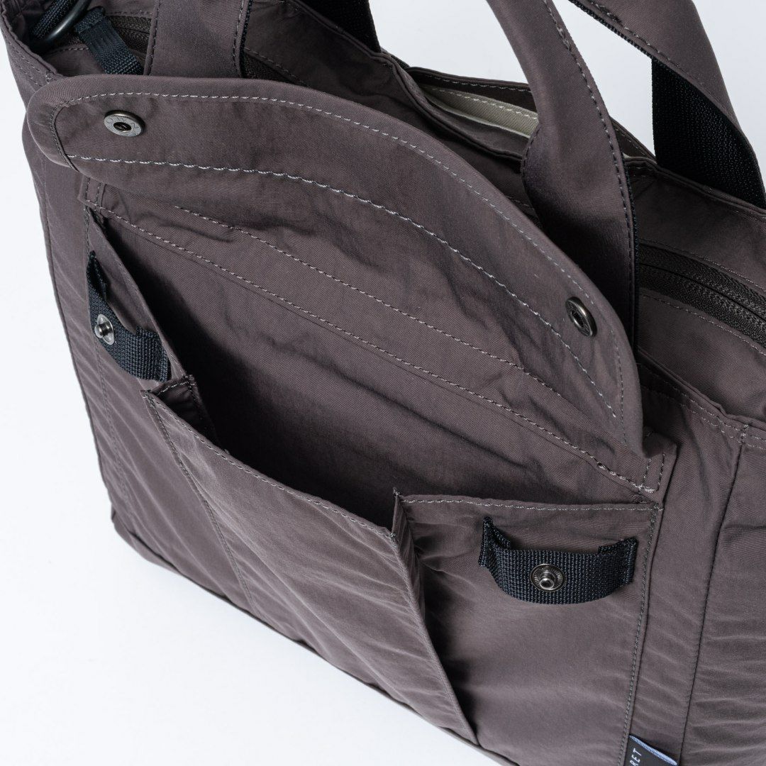 MARGARET HOWELL idea マドックス 2WAYハンド チャコールグレー