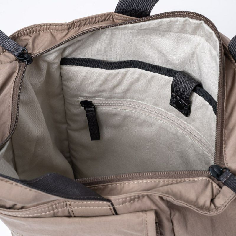 MARGARET HOWELL idea マドックス リュック ベージュ