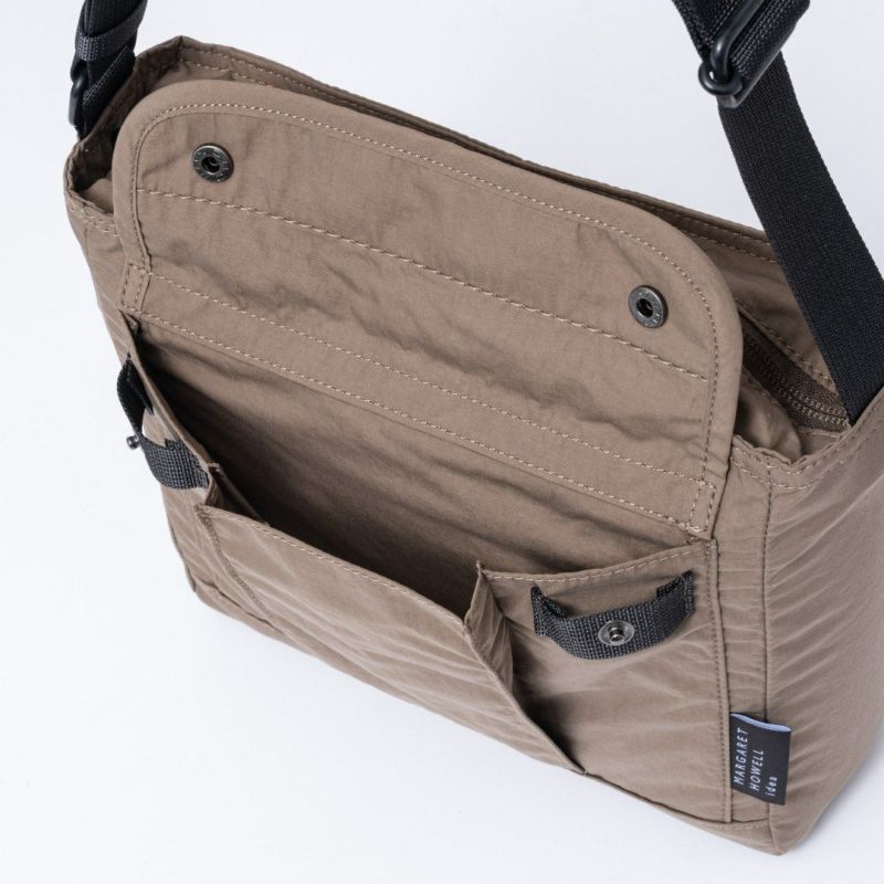 MARGARET HOWELL idea マドックス ショルダー ベージュ