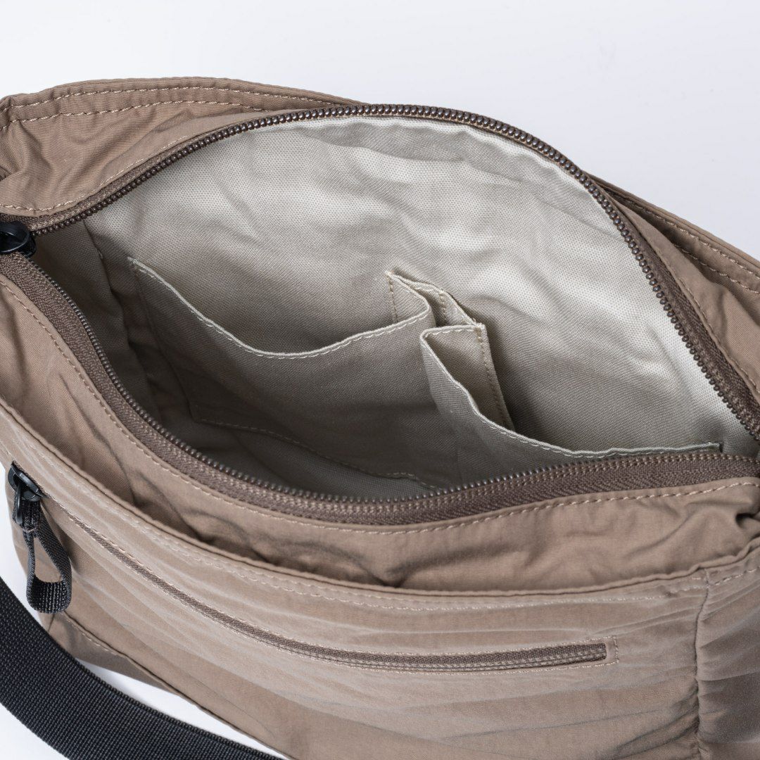 MARGARET HOWELL idea マドックス ショルダー ベージュ