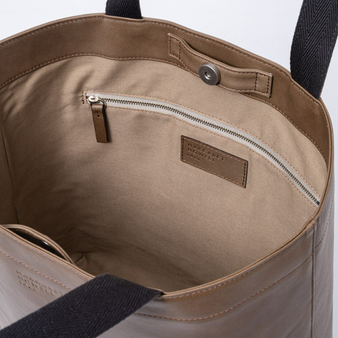 MARGARET HOWELL idea テュードル トート(M) モカ