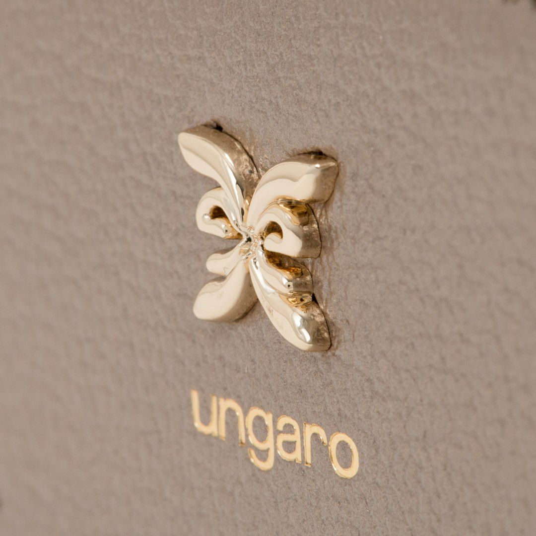 U by ungaroパピヨン L字ファスナー長財布 ブロンズ